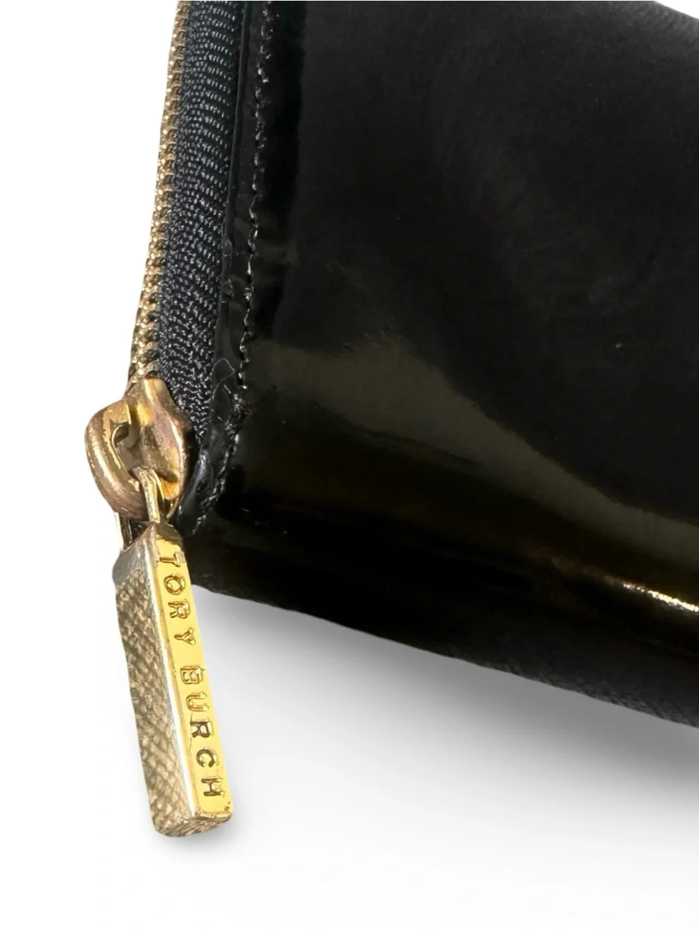 Tory Burch With Paper Work Black Patent Leather Zip Wallet